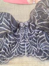 Charger l'image dans la galerie, Soutien gorge Emboitant Dentelle BESTFORM Gris