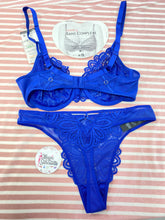 Charger l'image dans la galerie, Ensemble Dentelle SANS COMPLEXE Bleu Electrique