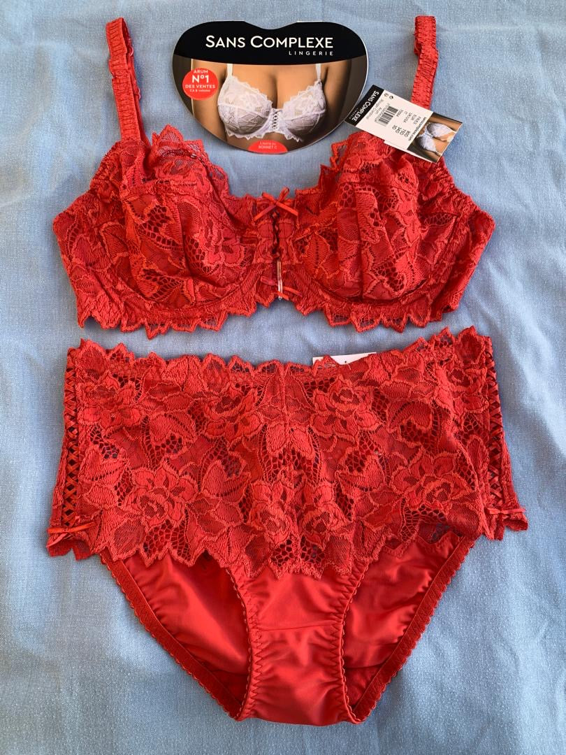 Ensemble Lingerie Sanselle Soutien-gorge 85C Et String Rouge & Blanc – Neuf Avec étiquettes