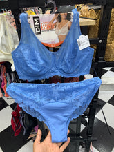 Charger l'image dans la galerie, Ensemble Emboitant DIM Generous Dentelle Bleu
