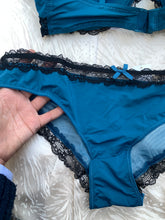 Charger l'image dans la galerie, Ensemble Eponge moyenne KOLLE SERRE Bleu motifs noir
