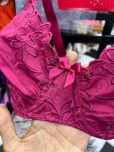 Charger l'image dans la galerie, Soutien-gorge Emboitant GUY DE FRANCE Rose
