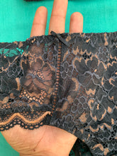 Charger l&#39;image dans la galerie, Ensemble Dentelle Emboitant BESTFORM Noir Reflets Beige
