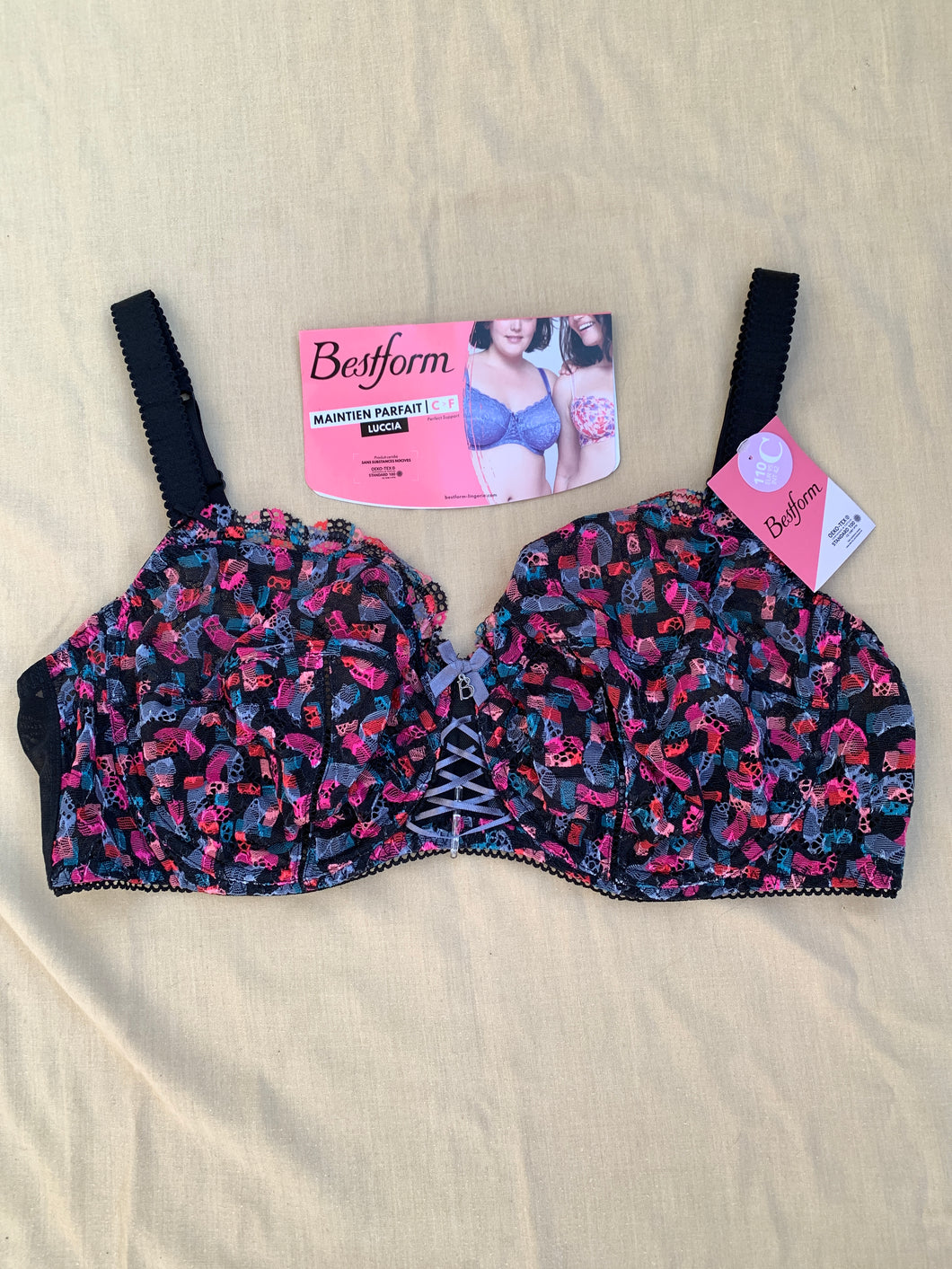 Soutien Gorge Emboîtant Dentelle BESTFORM Noir a motifs