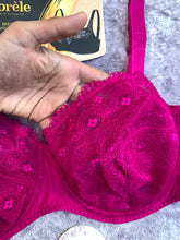 Charger l'image dans la galerie, Soutien Gorge Balconnet CORELE Dentelle Rose Fushia
