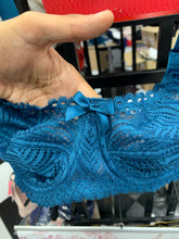 Charger l'image dans la galerie, Soutien Gorge Couvrant Dentelle GUY DE FRANCE Bleu
