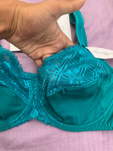 Charger l&#39;image dans la galerie, Soutien Gorge Emboitant INCOGNITO Vert
