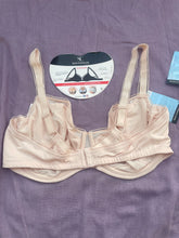 Charger l&#39;image dans la galerie, Soutien Gorge Emboitant Sans Complexe Rose Clair
