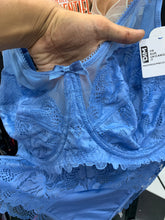 Charger l'image dans la galerie, Ensemble Emboitant DIM Generous Dentelle Bleu

