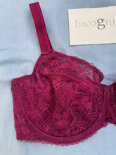 Charger l&#39;image dans la galerie, Soutien Gorge Emboitant Dentelle INCOGNITO Bordeaux
