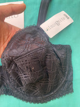Charger l&#39;image dans la galerie, Soutien Gorge Emboitant Dentelle INCOGNITO Noir
