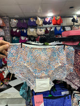 Charger l'image dans la galerie, Culotte Dentelle BESTFORM Blanc a motifs
