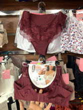 Charger l'image dans la galerie, Ensemble Emboitant DIM Generous Dentelle Grenat
