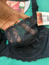 Charger l&#39;image dans la galerie, Soutien Gorge Dentelle SANS COMPLEXE Noir sans eponge
