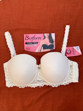 Charger l&#39;image dans la galerie, Soutien Gorge Avec / Sans Bretelles BESTFORM Blanc Casse Eponge moyenne
