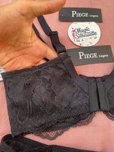 Charger l'image dans la galerie, Soutien Gorge Emboiatnt PIEGE Noir

