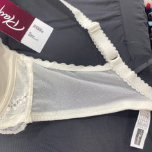 Charger l&#39;image dans la galerie, Soutien Gorge Eponge fine Legere PLAYTEX Blanc Ivoire
