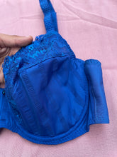 Charger l&#39;image dans la galerie, Soutien Gorge Emboitant INCOGNITO Bleu roi
