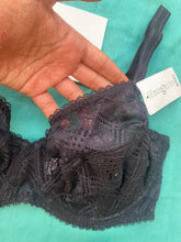 Charger l&#39;image dans la galerie, Soutien Gorge Emboitant Dentelle INCOGNITO Noir

