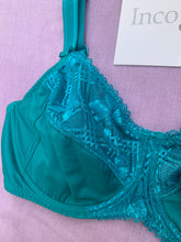 Charger l&#39;image dans la galerie, Soutien Gorge Emboitant INCOGNITO Vert
