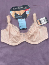 Charger l&#39;image dans la galerie, Soutien Gorge Emboitant Sans Complexe Rose Clair
