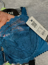 Charger l&#39;image dans la galerie, Soutien Gorge SANS COMPLEXE Dentelle Bleu Vert
